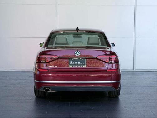 Fortana Red 2017 Volkswagen Passat 1.8T SE