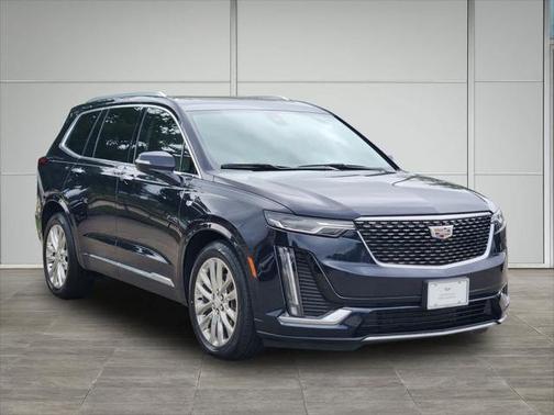 2022 Cadillac XT6 Premium Luxury FWD