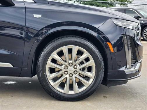 2022 Cadillac XT6 Premium Luxury FWD