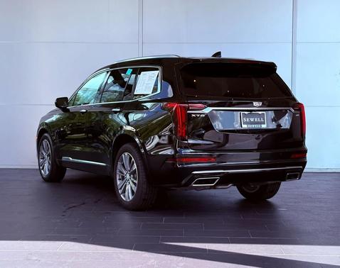 2025 Cadillac XT6 Premium Luxury FWD