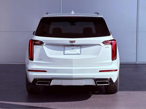 2025 Cadillac XT6 Premium Luxury FWD