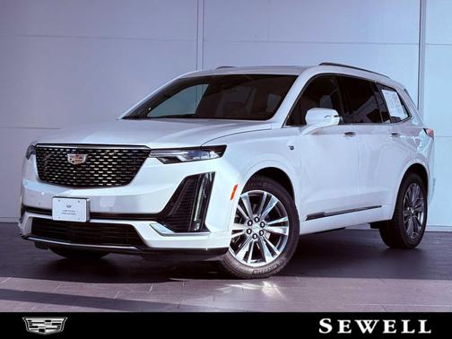 2025 Cadillac XT6 Premium Luxury FWD