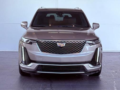 2023 Cadillac XT6 Luxury FWD