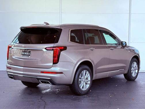 2023 Cadillac XT6 Luxury FWD