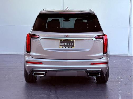 2023 Cadillac XT6 Luxury FWD