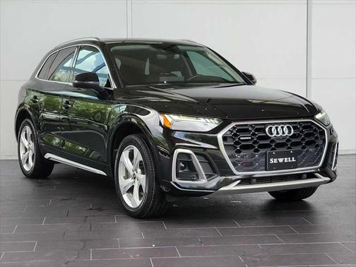 2023 Audi Q5 45 S line Prestige