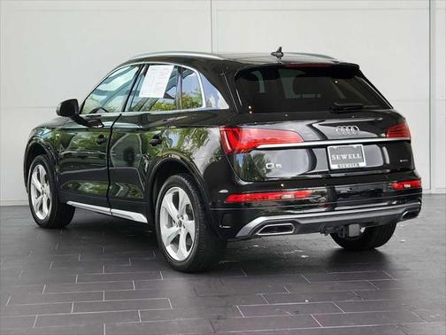 2023 Audi Q5 45 S line Prestige