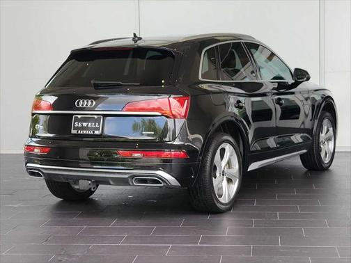 2023 Audi Q5 45 S line Prestige