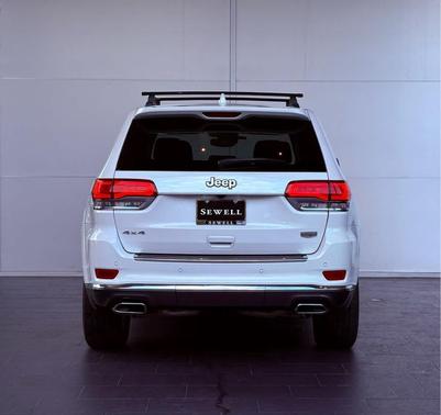 2019 Jeep Grand Cherokee Summit