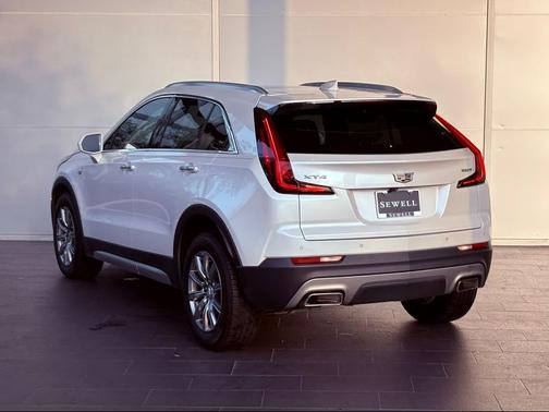 2020 Cadillac XT4 Premium Luxury