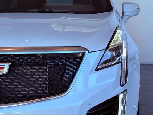 2025 Cadillac XT5 Sport