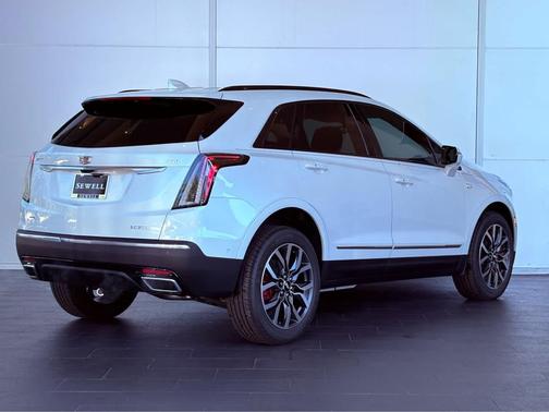 2025 Cadillac XT5 Sport