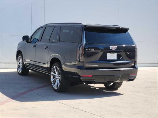 2025 Cadillac Escalade ESV Sport