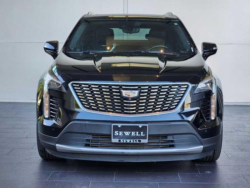 2022 Cadillac XT4 Premium Luxury
