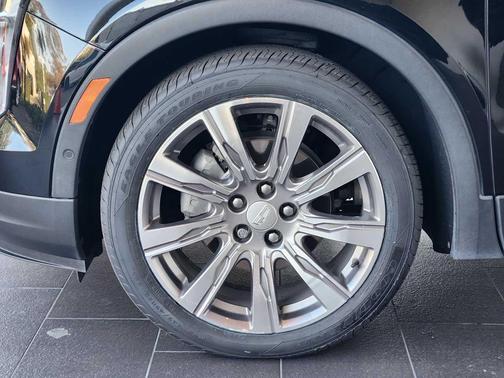 2022 Cadillac XT4 Premium Luxury