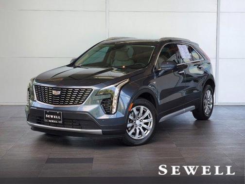 Photo 1 of 31 of 2020 Cadillac XT4 Premium Luxury