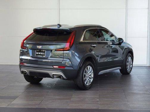 Photo 4 of 31 of 2020 Cadillac XT4 Premium Luxury