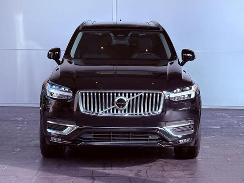 2024 Volvo XC90 B5 Plus Bright Theme