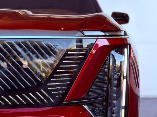 2026 Cadillac VISTIQ Luxury