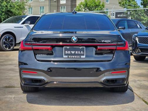 2021 BMW 740 740i