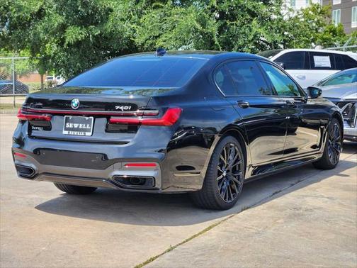 2021 BMW 740 740i