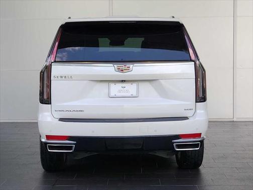 2023 Cadillac Escalade Luxury