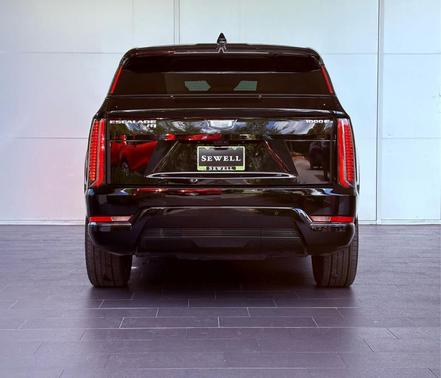 2025 Cadillac Escalade IQ Sport 2