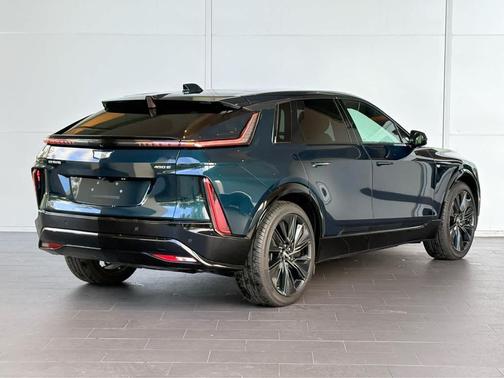 2024 Cadillac LYRIQ Sport