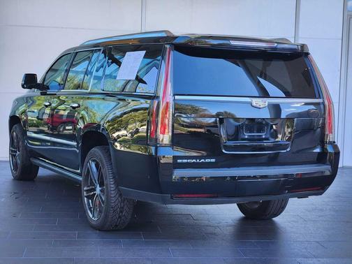 2018 Cadillac Escalade ESV Platinum