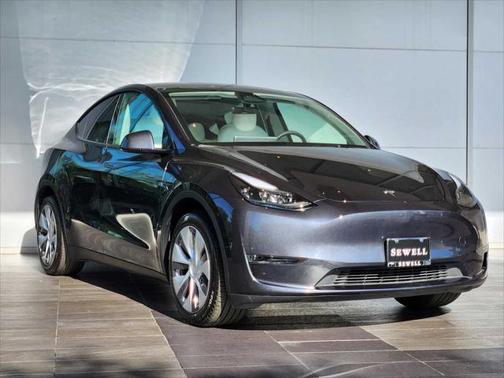 2024 Tesla Model Y Long Range Dual Motor All-Wheel Drive