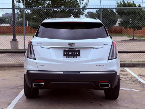 Crystal White Tricoat 2023 Cadillac XT5 Sport
