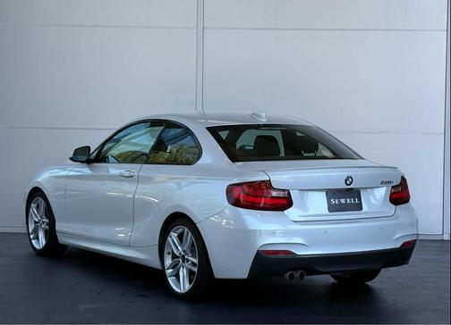 2016 BMW 228 228i