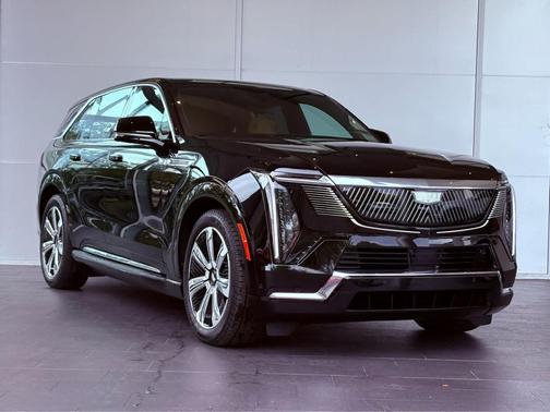 2025 Cadillac Escalade IQ Luxury 2