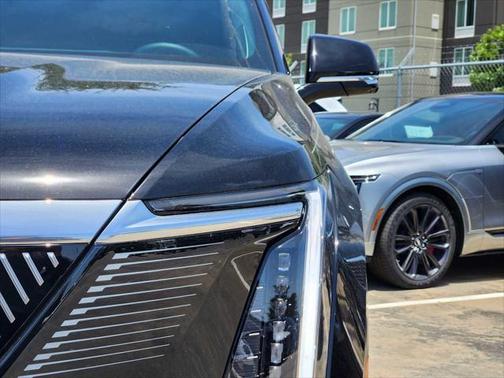 2025 Cadillac Escalade Luxury