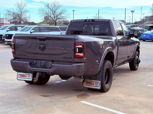 2022 RAM 3500 Limited Crew Cab 4x4 8' Box