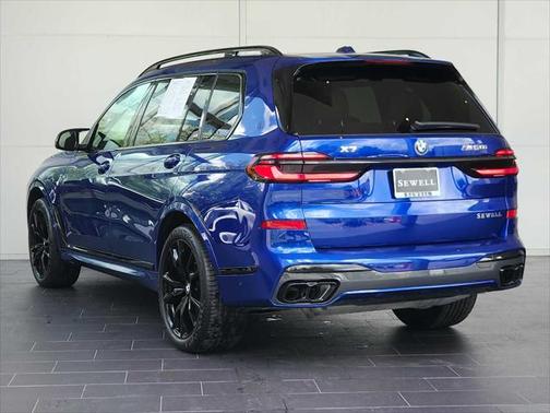 2024 BMW X7 M60i