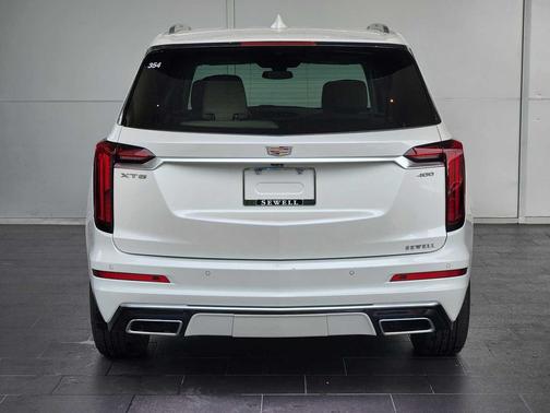2024 Cadillac XT6 Premium Luxury FWD