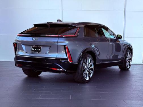 2023 Cadillac LYRIQ Luxury