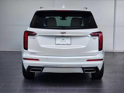 2024 Cadillac XT6 Premium Luxury FWD