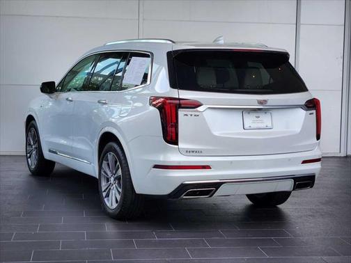 2024 Cadillac XT6 Premium Luxury FWD