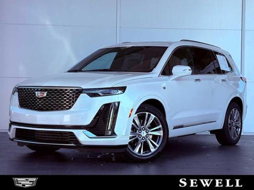 2025 Cadillac XT6 Premium Luxury FWD