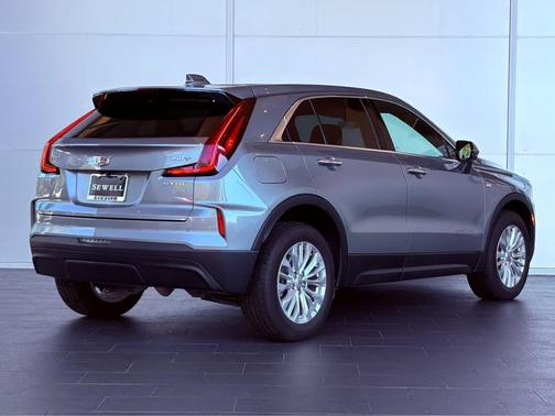 2024 Cadillac XT4 Luxury