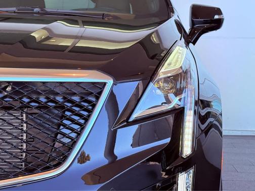 2025 Cadillac XT5 Sport