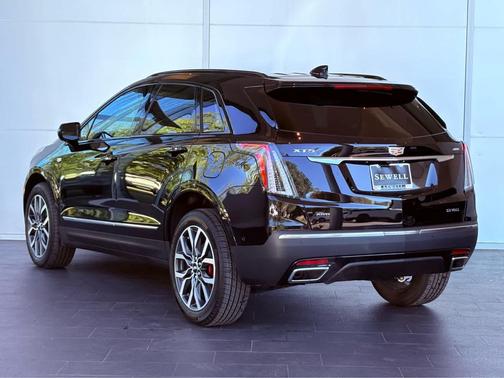 2025 Cadillac XT5 Sport