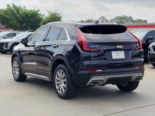 2022 Cadillac XT4 Premium Luxury