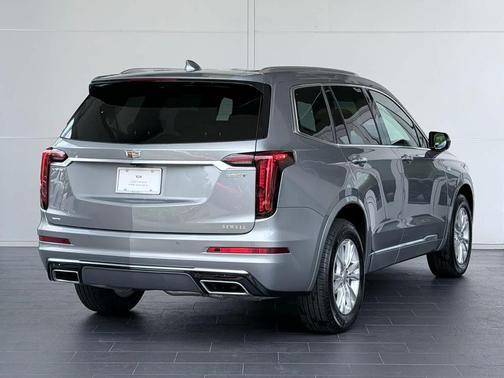 Argent Silver Metallic 2024 Cadillac XT6 Luxury AWD
