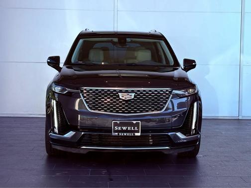 2022 Cadillac XT6 Premium Luxury FWD