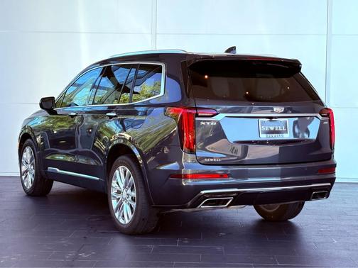 2022 Cadillac XT6 Premium Luxury FWD