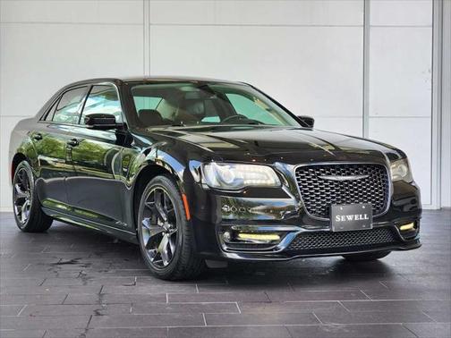 2021 Chrysler 300 Touring