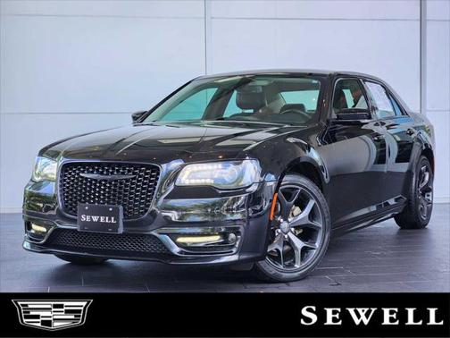2021 Chrysler 300 Touring